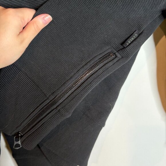 Varley black ribbed Milton Sweat pullover sweatshirt - Picture 6 of 7